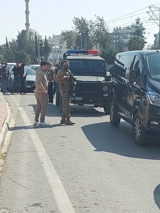 Kepez Kaymakamlığı Binasında Silah Sesleri Duyuldu! Çok Sayıda Ekip Bölgede